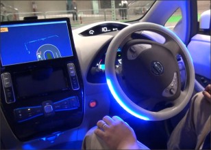 智能座舱.jpg 智能座舱.jpg