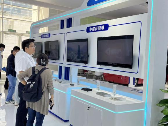 图片2.jpg 图片2.jpg